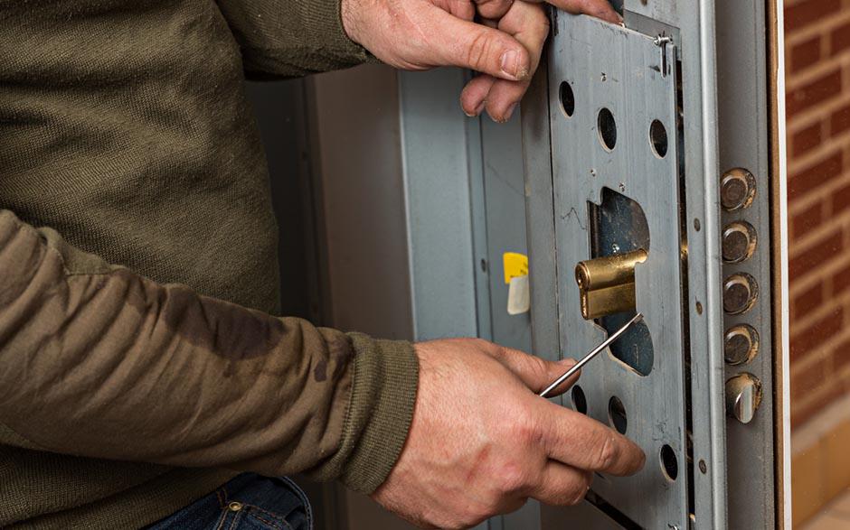 changer une porte extérieure Marseille 14